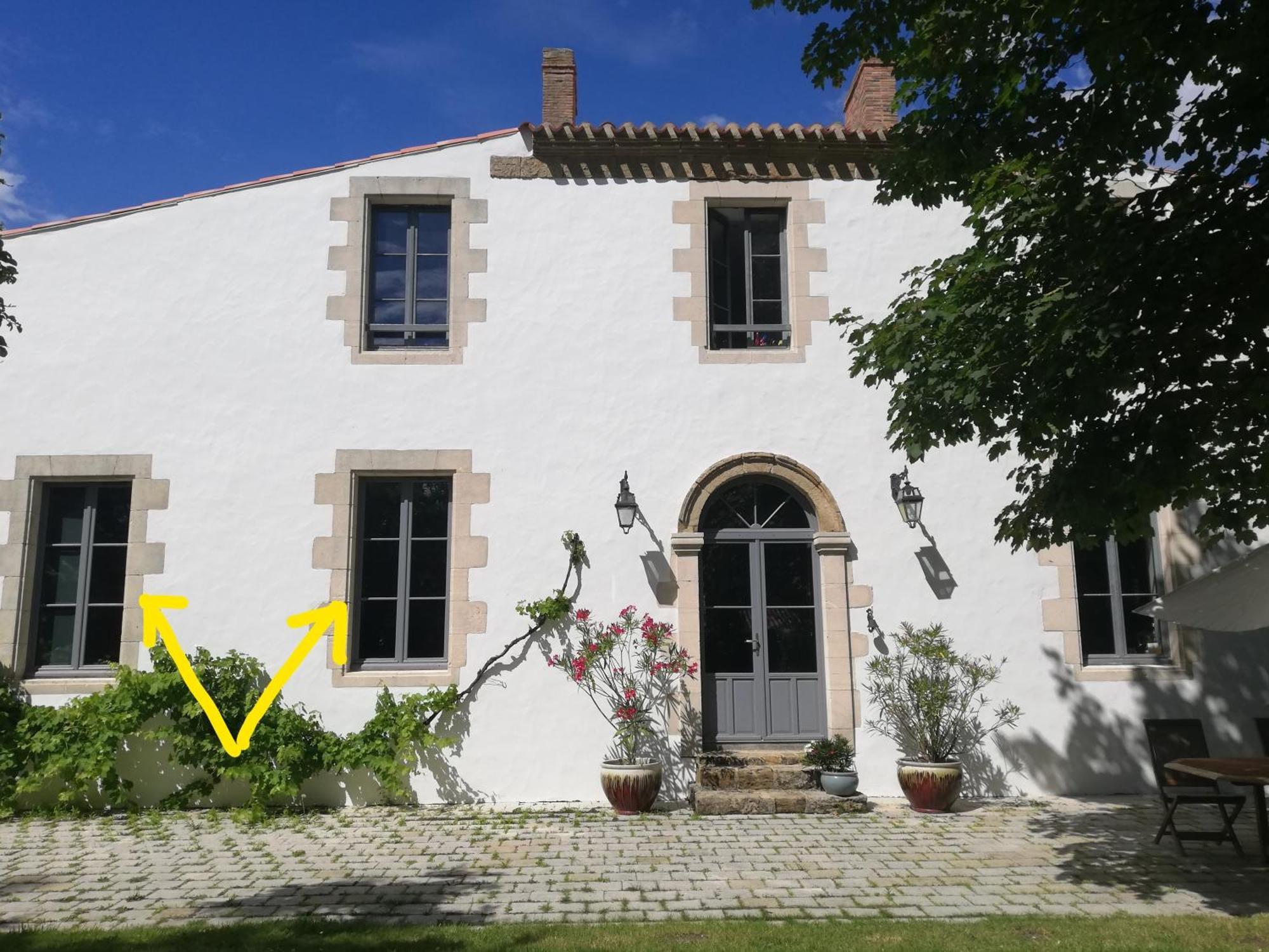 Au Logis De La Mongie Bed & Breakfast Soullans Exterior photo